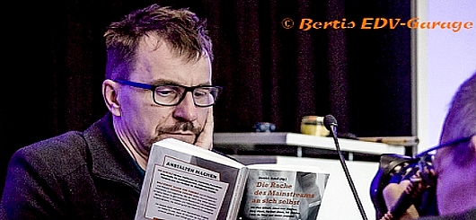 Dietrich Krauß stell das Buch Dietrich Krauß stell das Buch