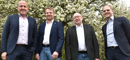 vlnr; Marcus Remark (Centro), Andreas Iland (Laga), Heinrich Sperling (Laga) und Markus Römer (Centro) vlnr; Marcus Remark (Centro), Andreas Iland (Laga), Heinrich Sperling (Laga) und Markus Römer (Centro)