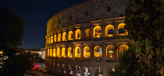 Closseum Rom by Night